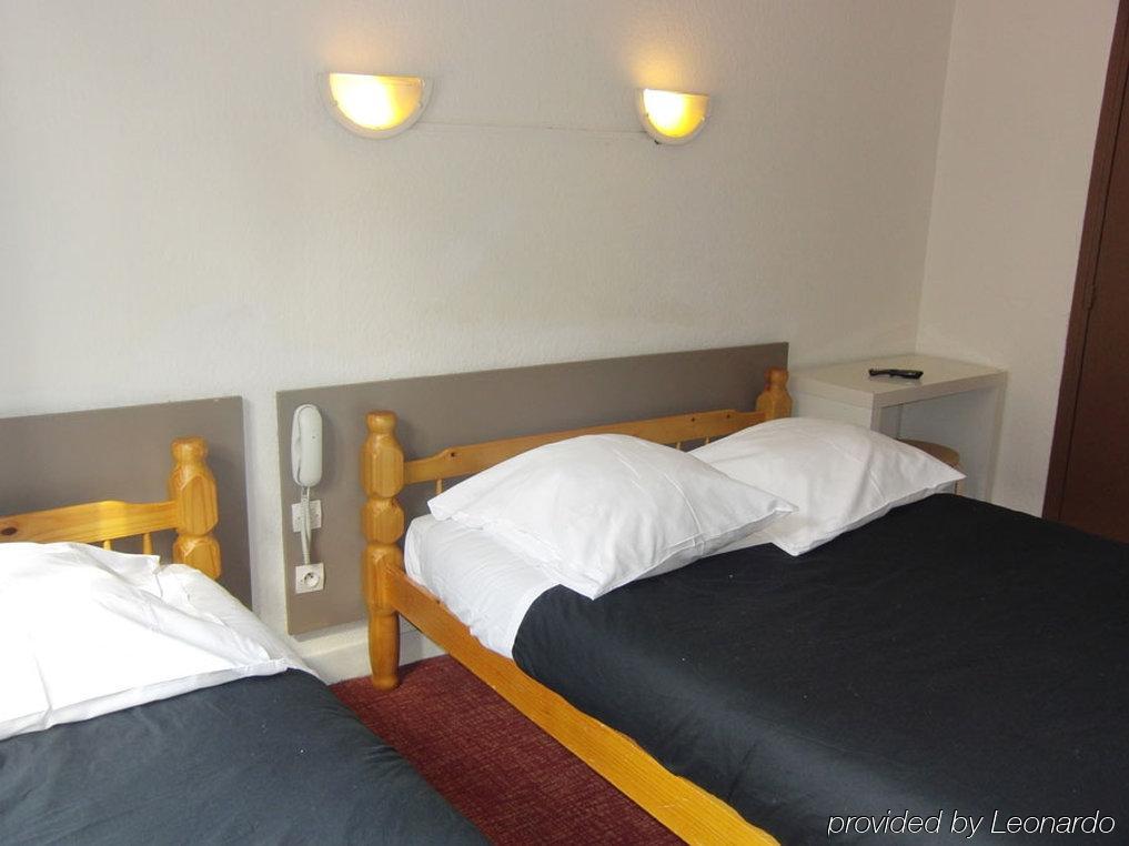 Hotel Petit Bastille Aulnay-sous-Bois Habitación foto